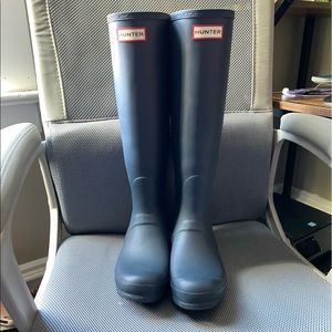 Original Hunter Wellies: Tall WIDE CALF size 8
